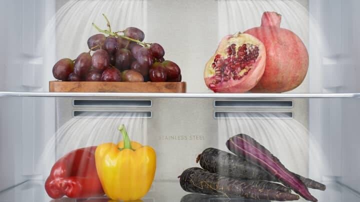 Frutas e legumes no frigorífico